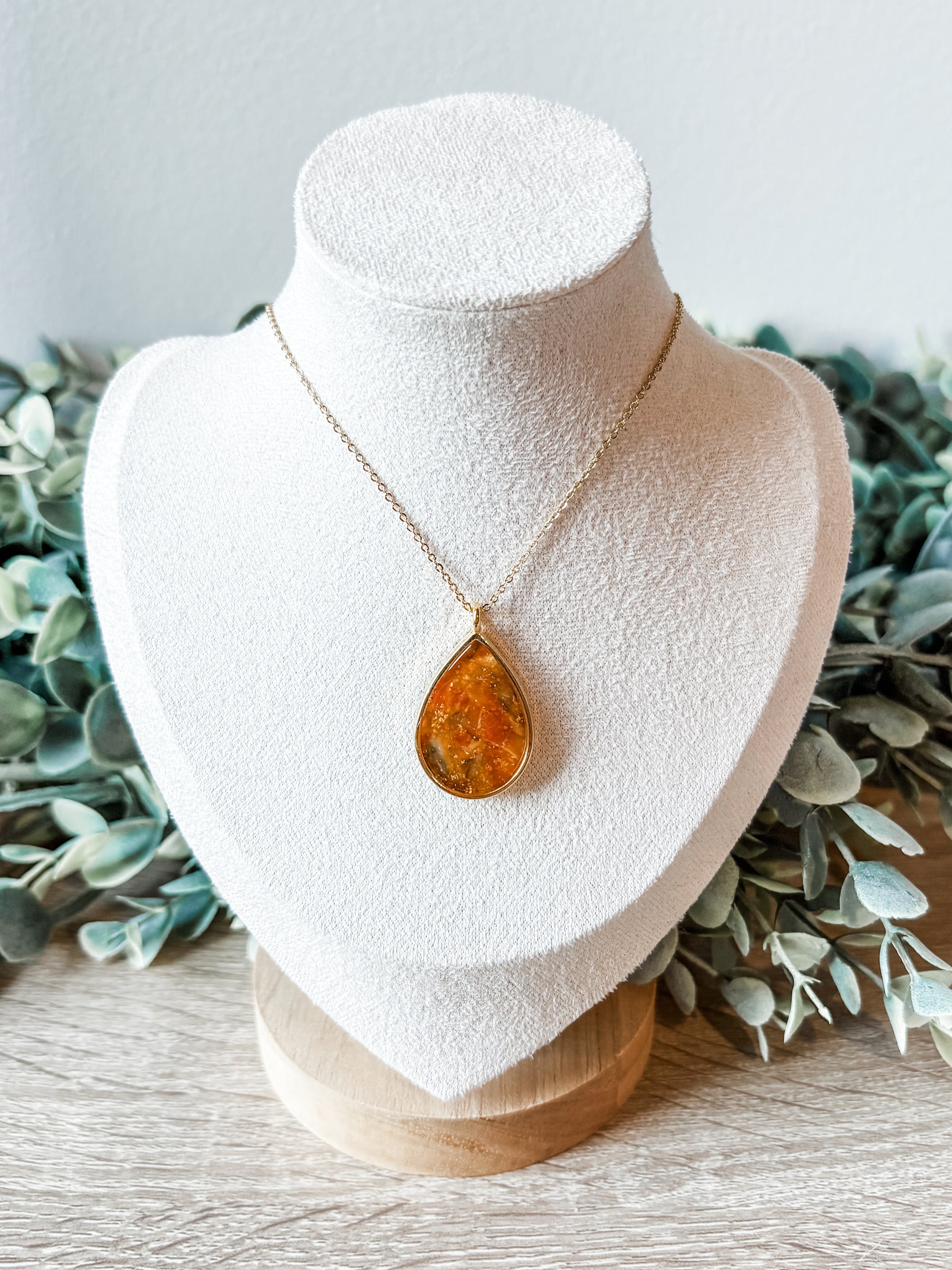 Fireside Crackle Quincy Necklace
