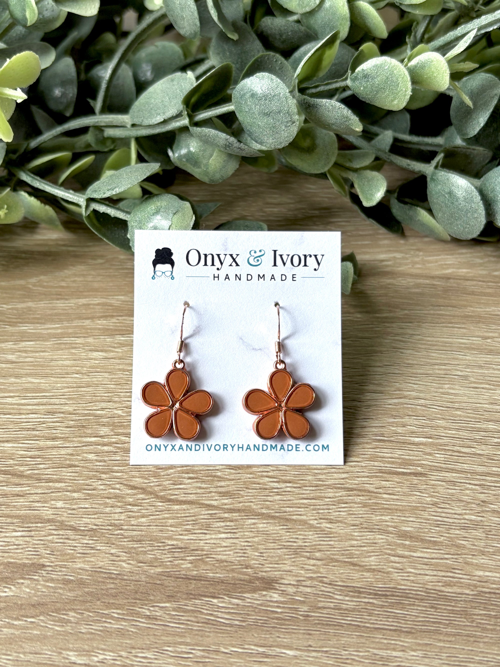 Dainty Daisy Dangle