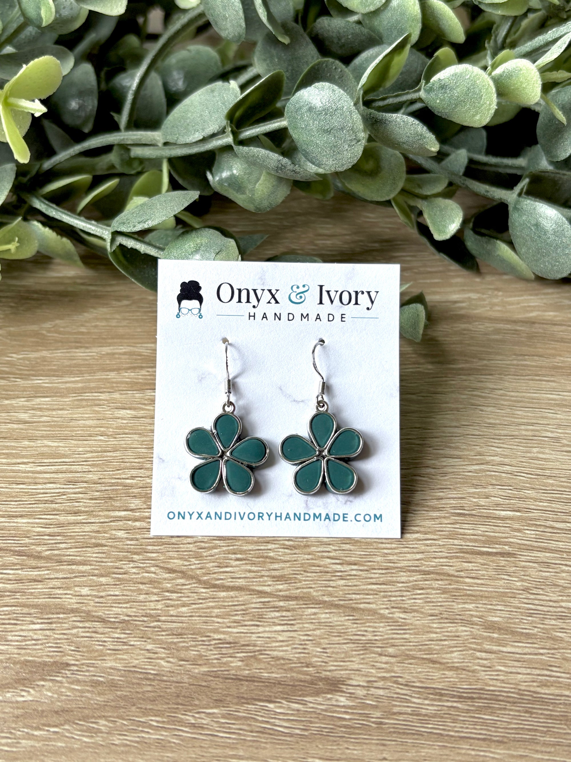 Dainty Daisy Dangle