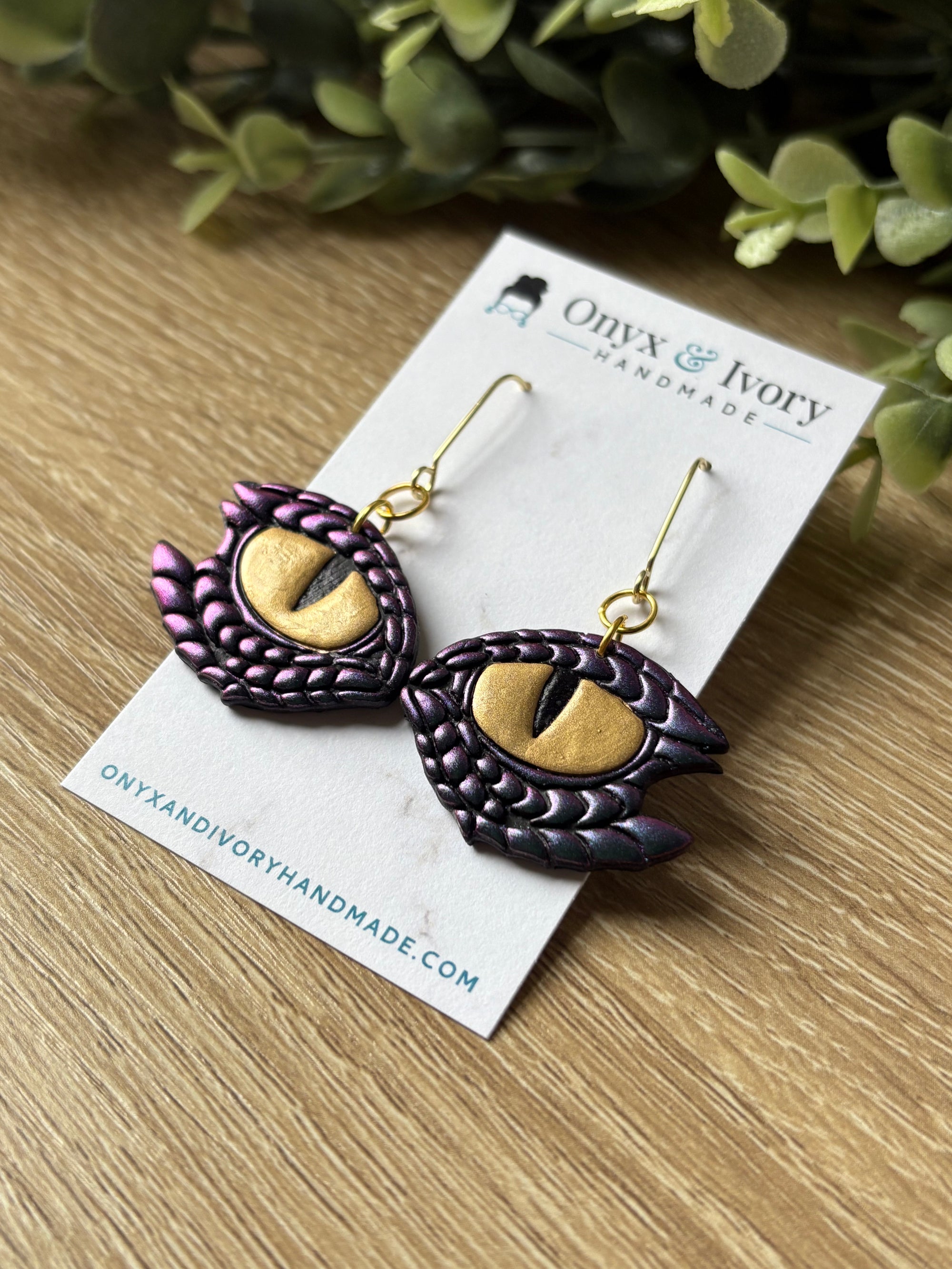 Andarna Eye Threaded Dangle