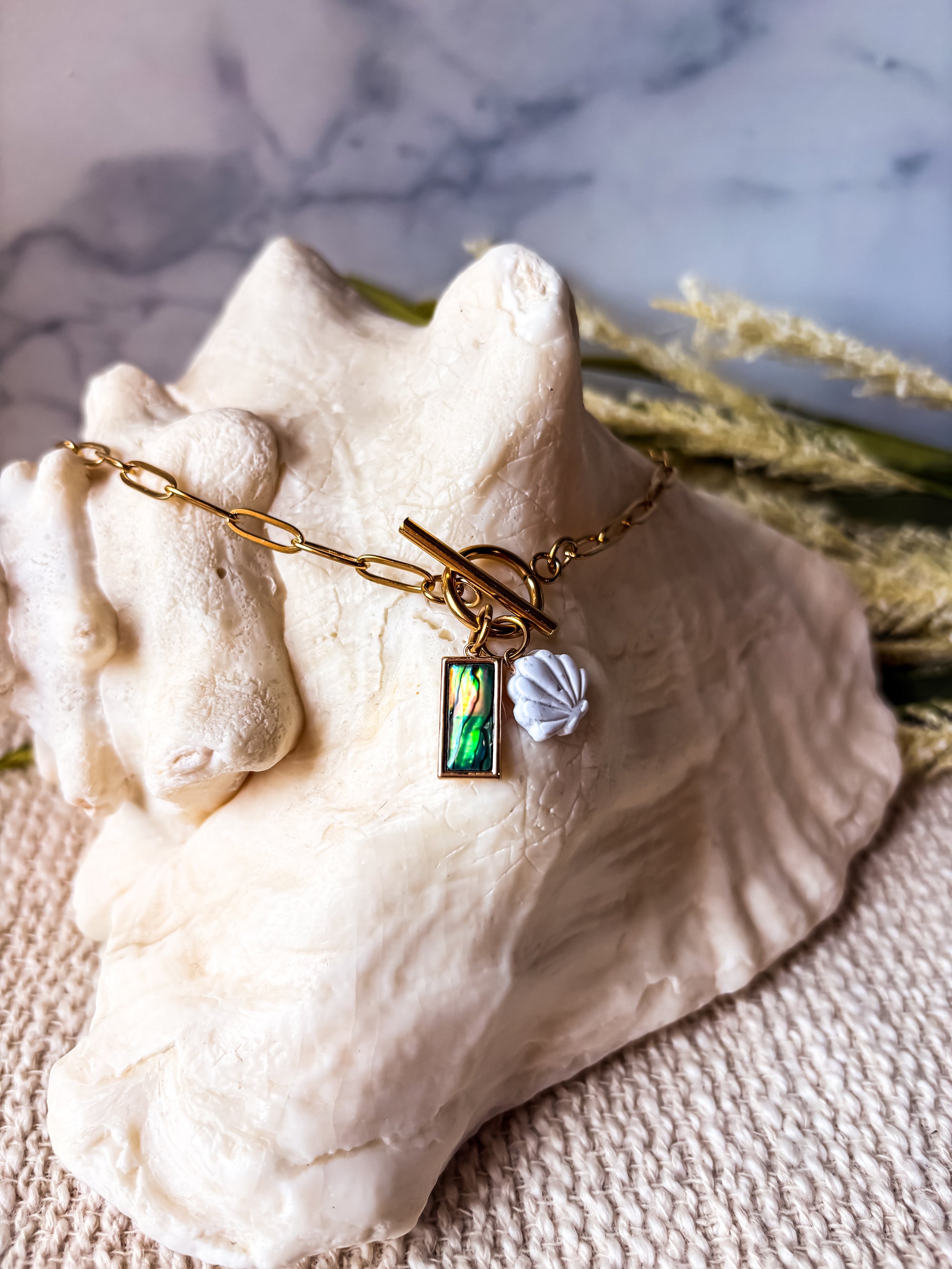 Abalone &amp; Sea Shell Charm Necklace (gold)