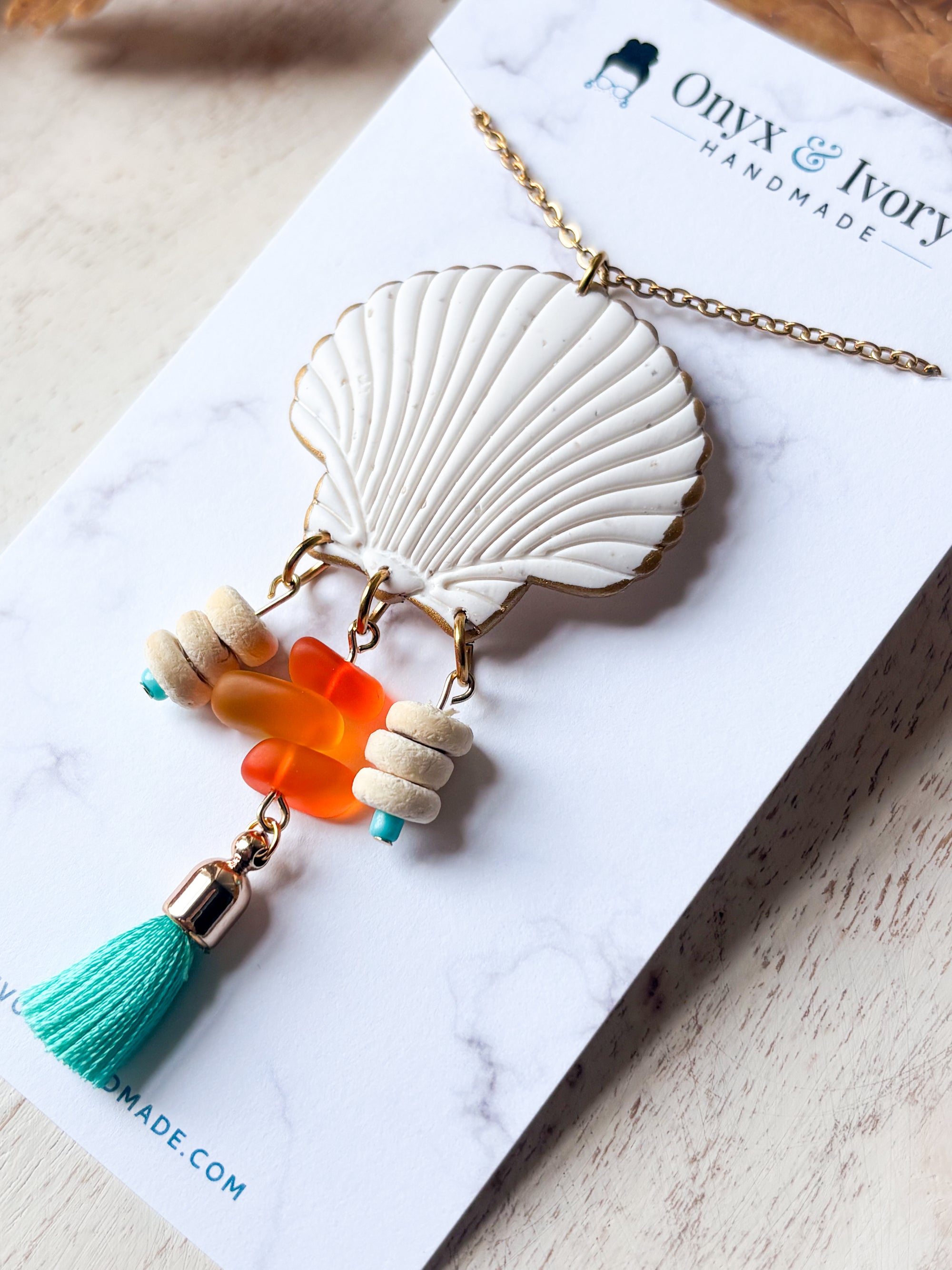 Siren Pendant Necklace (gold)