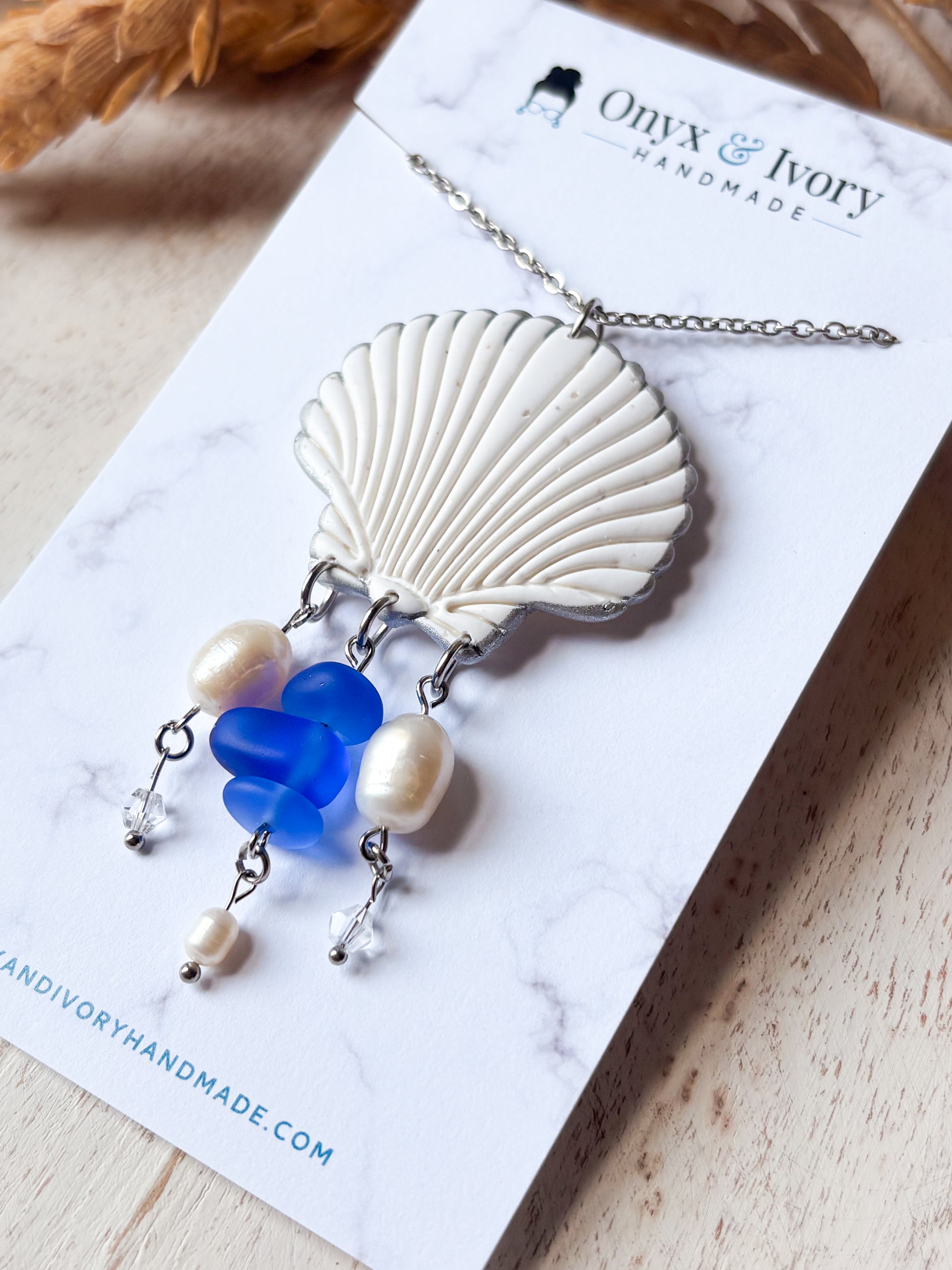 Siren Pendant Necklace (silver)