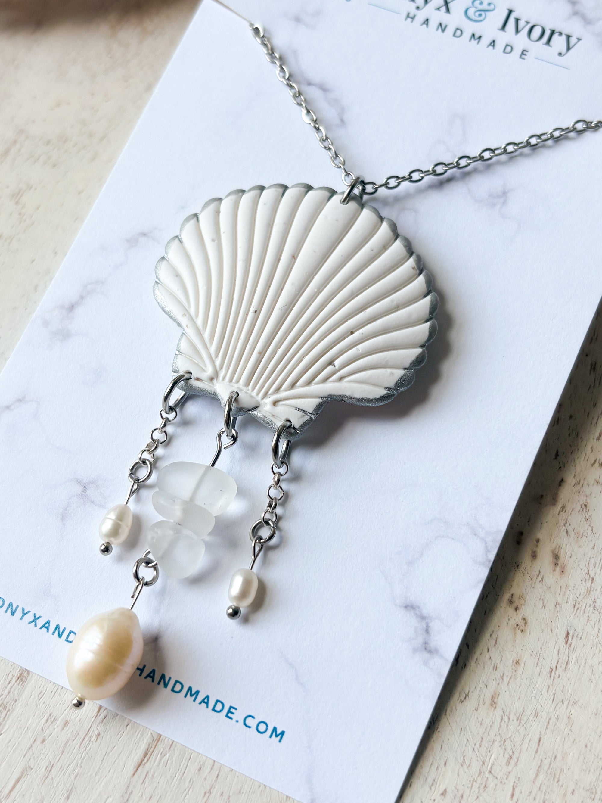 Siren Pendant Necklace (silver)
