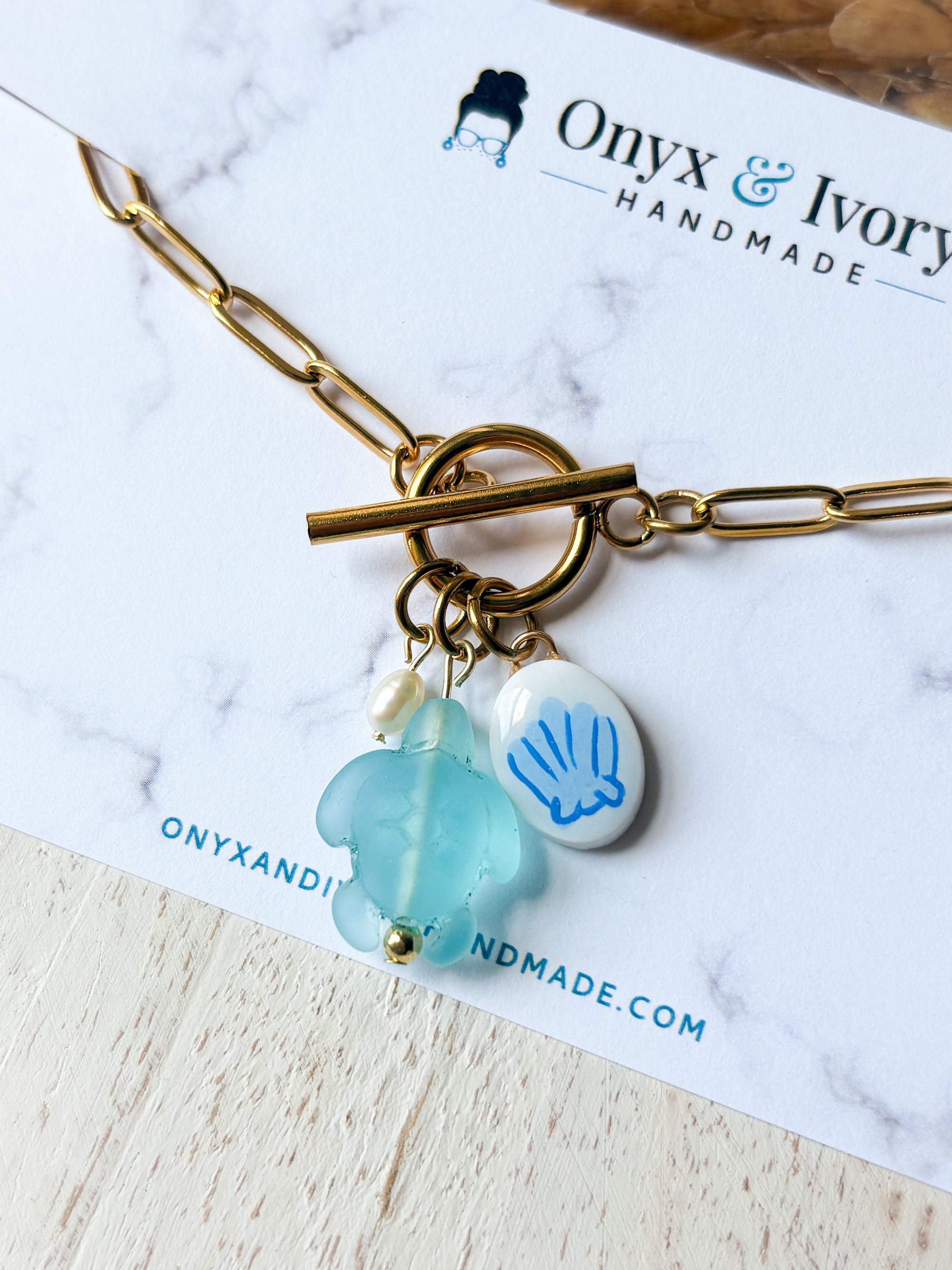 Turtle Charm Necklace (gold)