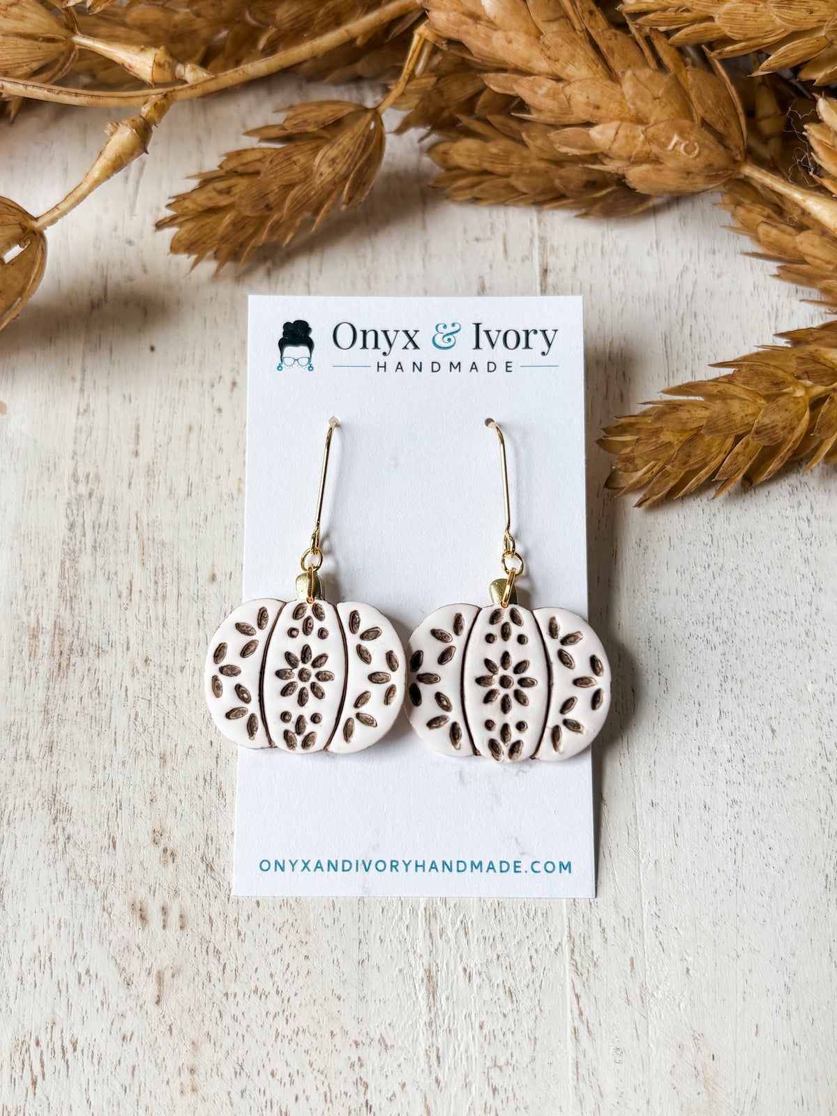 Creamy Pumpkin Threaded Dangle